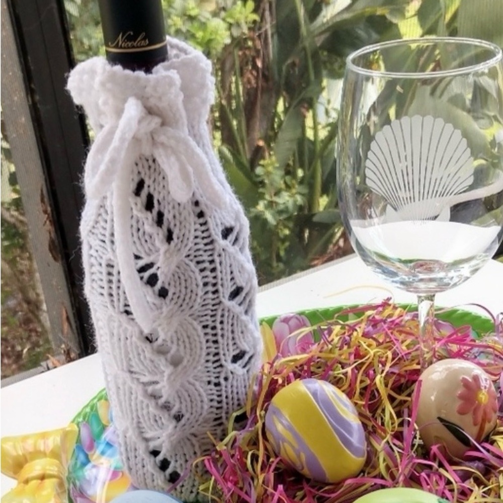 Hand Crafted Wine Bottle Vase Cover Gift Bar Cart Essential Botanical Holiday - Picture 4 of 16